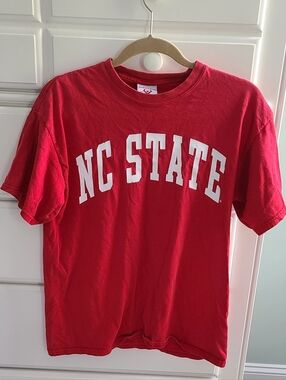 Vintage NC State Red T-Shirt Medium